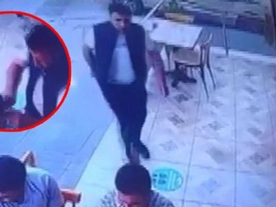 Husumetli olduğu şahsı börekçide gördü, sessizce yaklaşıp kulağını kesti