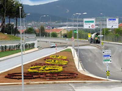 İBB'nin Kavşak Çalışması Yüzünden 7 İETT Otobüsü Kullanılamıyor!
