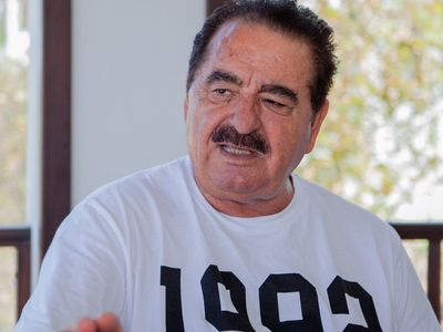 İbrahim Tatlıses'in Yeni Gözdesi Simay Barlas Oldu!