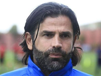 İbrahim Üzülmez kimdir, kaç yaşında? İbrahim Üzülmez hangi takımları çalıştırdı? Hangi yıllarda Beşiktaş'ta oynadı? İbrahim Üzülmez kariyeri ve biyografisi