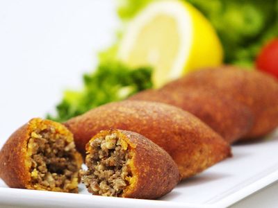 İçli köfte nasıl yapılır, hangi bulgurdan yapılır, hangi yöreye aittir? İçli köfte için gerekli malzemeler