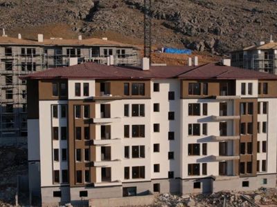 İkinci depremin tam merkezindeydi: Elbistan’da deprem konutları yükseliyor
