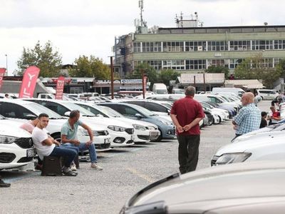 İkinci el oto satışında takip sürüyor: Kuralı ihlal edenlere ağır para cezası kesilecek