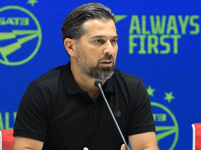 İlhan Palut: BATE Borisov karşısında 10 kişi bu kadar baskılı oynamak kolay değil