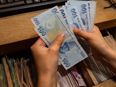 İlk kez evlenecek gençlere müjde: Faizsiz evlilik kredisi başvuruları 15 Şubat’ta başlayacak