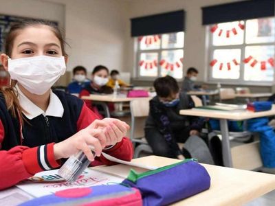 İlkokullarda devamsızlığı 30 günü geçen öğrenciler sınıf tekrarı yapıyor mu? İlkokul ve ortaokullarda devamsızlıktan sınıf tekrarı var mı? İlkokul ve ortaokullarda devamsızlık hakkı