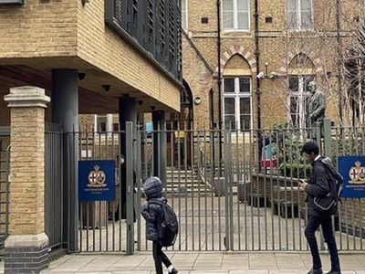 İngiltere'de HZ. Muhammed'e Hakaret İçerikli Karikatüre Tepki