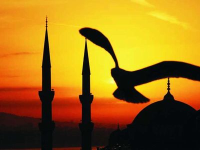 Instagram, Facebook, Whatsapp için resimli, dualı ve ayetli Kadir Geceniz mübarek olsun mesajları