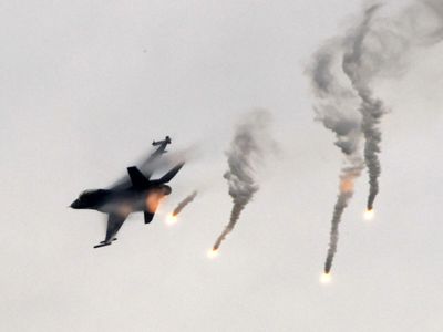 Irak karargahına hava saldırısı düzenlendi: Bölgede büyük çapta yangın çıktı