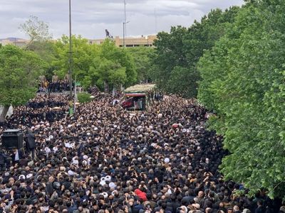 İran Cumhurbaşkanı Reisi’nin cenazesi başladı: 3 gün boyunca devam edecek