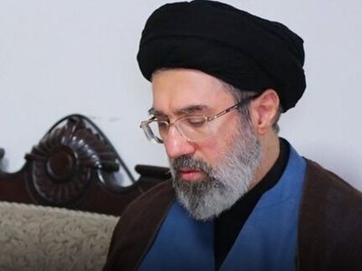 İran Dini Lideri Hamaney'den Bayram Mesajı: "Körfez ABD üsleri için artık güvenli kalkan olamayacak"