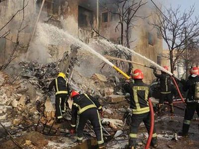 İran'da Korkutan Olay: Savaş Uçağı Spor Salonunun Üzerine Düştü! 