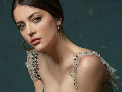 İrem Sak ve 11 yaş küçük sevgilisi Furkan Korkmaz tatilde objektiflere yakalandı! O ayrıntı dikkatlerden kaçmadı