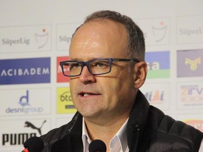 İrfan Buz Ligde Kalacaklarını Düşünüyor