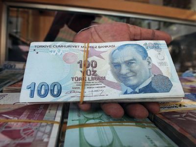 İşçi ve memur emeklilere zamda dengeler değişecek: Kök maaş tablosunda kritik formül