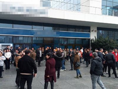 İşçiler belediyeye tepkili: Sözleşme farkları iki aydır ödenmiyor