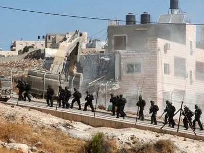 İşgalci İsrail askeri Filistinli 10 yaşındaki kıza ses bombası attı