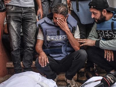 İşgalci İsrail bunu da yaptı: Gazetecileri hedef aldı