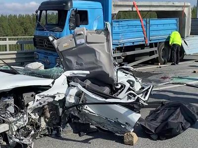 İSKİ Kamyonu Devrildi 1 Kişi Hayatını Kaybetti