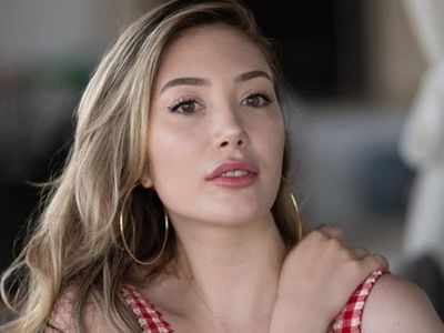 İsmi Yasak Aşk İddialarına Karışan Yasmin Erbil Dedikoduları Çıkaran Kişilere Onur Davası Açtı!