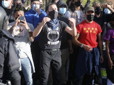 İspanyada Aşırı Sağ ve Sol Taraflar Arasında Gerilim Yaşandı