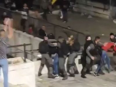 İsrail Askeri, Şam Kapısı'nda Filistinlilere Sert Müdahalede Bulundu!
