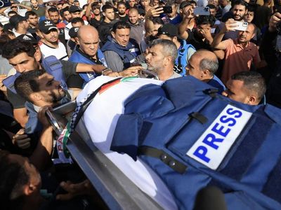 İsrail Gazze’de basını da hedef alıyor: Savaş başından bu yana 98 gazeteci öldürüldü