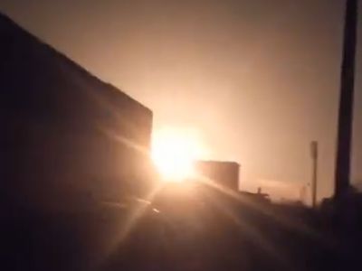 İsrail işgal uçakları, Suriye'nin Halep kentini bombalıyor.