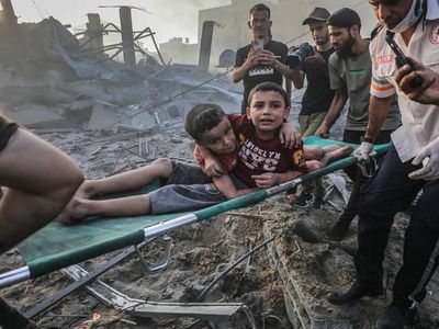 İsrail mülteci kampını bombaladı: En az 50 kişi hayatını kaybetti