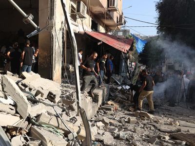 İsrail ordusu Batı Şeria'ya mülteci kampına bomba yağdırdı