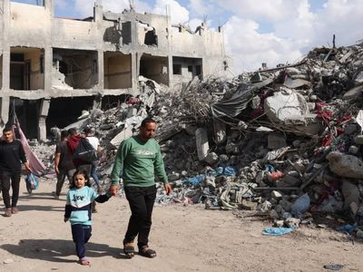 İsrail ordusu Gazze’deki okul ve evlere bomba yağdırdı: Çok sayıda ölü ve yaralı var