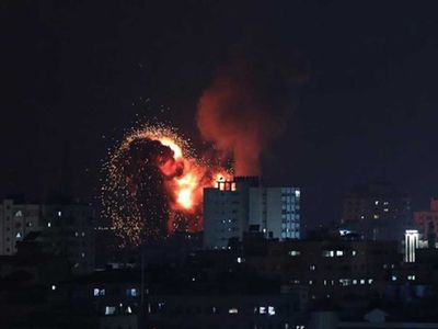 İsrail ordusu gece yarısı Gazze'nin güneyini vurdu