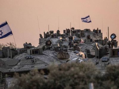 İsrail ordusu Lübnan'a saldırı başlattığını duyurdu