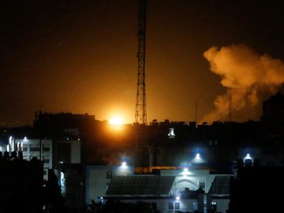 İsrail saldırılara devam ediyor: Gazze şehri roketlerin hedefi oldu