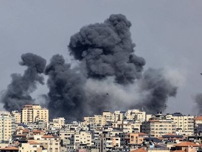 İsrail savaş uçaklarıyla karşılık verdi: Gazze’de 14 katlı bir bina vuruldu