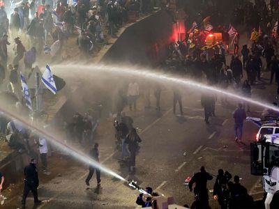 İsrail sokakları yanıyor: Polis kontrolü kaybetti