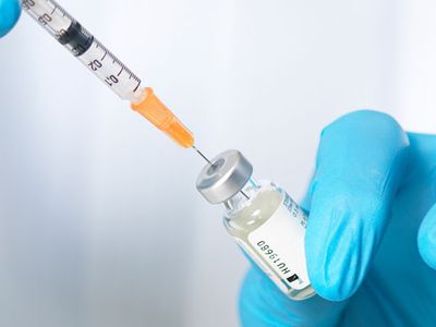İsrail'de Kovid-19'u Atlatanlar Yeniden Aşılanacak