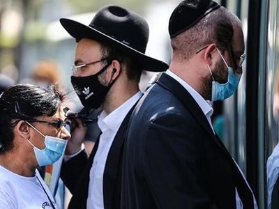 İsrail'de Maske Takma Zorunluluğu Bitiyor