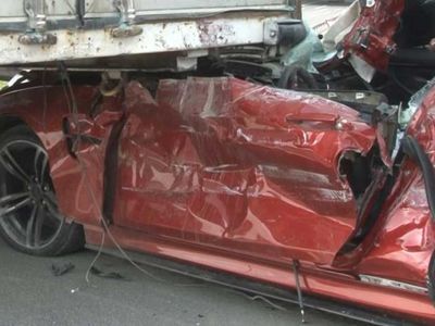 İstanbul Başakşehir'de korkunç kaza: Otomobil, Tır'a arkadan çarptı