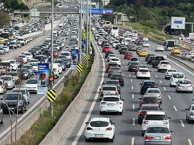 İstanbul güne trafikle başladı. Trafik yoğunluğu yüzde 76’yı buldu