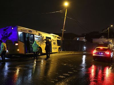 İstanbul güne kaza ile başladı: Beykoz'da İETT otobüsü araçlara çarptı