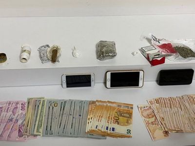 İstanbul Şişli'de Rezidansa Eş Zamanlı Uyuşturucu Baskını Düzenlendi