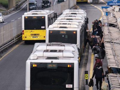 İstanbul toplu taşımaya zam mı geldi? İETT İstanbulkart ulaşım ne kadar oldu? Akbil öğrenci ne kadar oldu?
