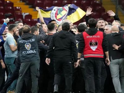 İstanbul Valiliği’nden Galatasaray Fenerbahçe derbisi açıklaması: 5 kişi hakkında adli işlem başlatıldı
