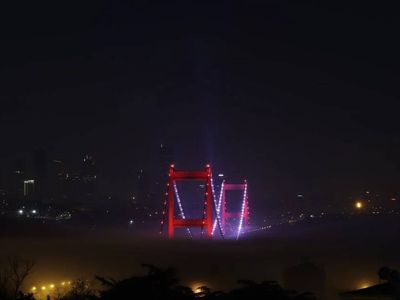 İstanbul yoğun sis altında: Boğaz gemi trafiğine kapatıldı