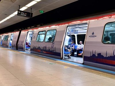 İstanbul'a hizmet yine bakanlıktan. İBB durdu bakanlık harıl harıl çalışıyor. İşte İstanbul'a yapılacak yeni metro hattı!