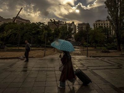İstanbul’da aynı gün iki farklı hava: Dün rekor sıcaklıklar bugün sağanak yağış