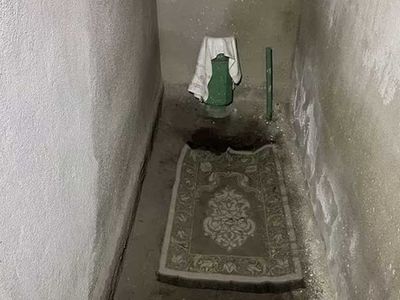İstanbul'da bir otelin otoparkında şehit mezarı: Mezar taşının üzerinde ismi yok