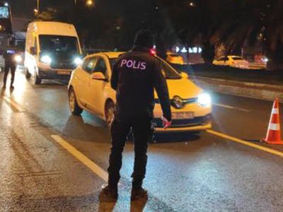 İstanbul'da Değişik Suçlardan Aranan 458 Kişi Yakalandı