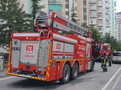 İstanbul'da feci kaza yol kısa süreliğine ulaşıma kapatıldı